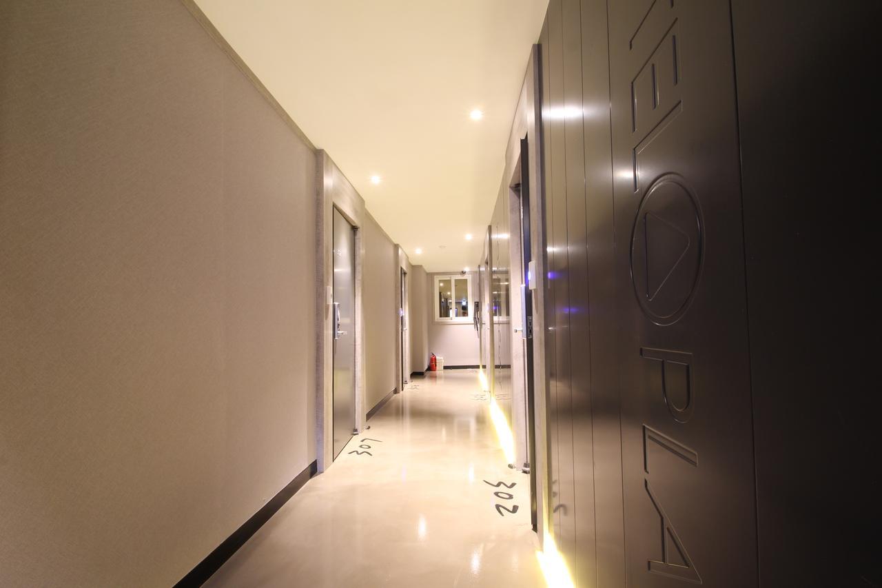 פוהאנג Hotel Play מראה חיצוני תמונה
