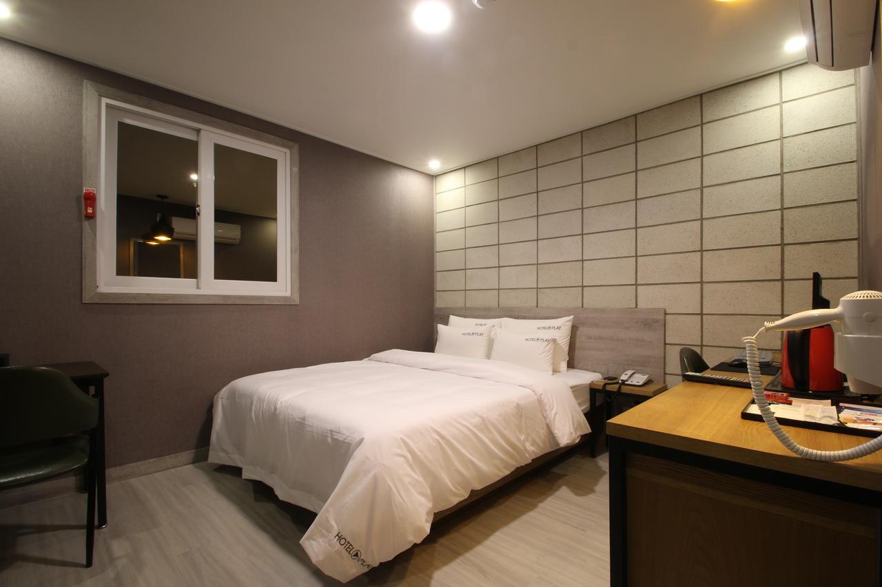 פוהאנג Hotel Play מראה חיצוני תמונה